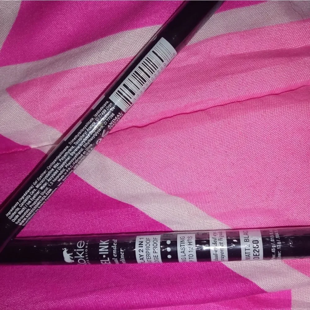 1 Duo eyeliner